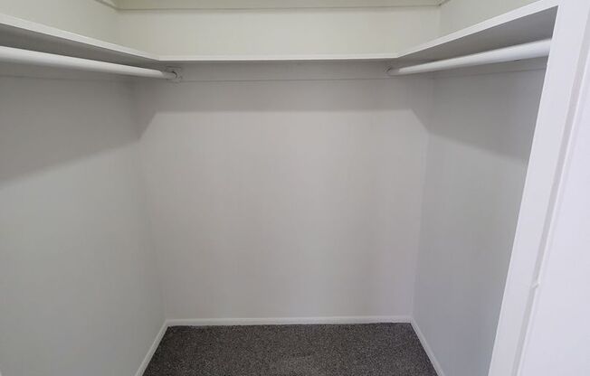 2 beds, 1.5 baths, 900 sqft, $1,245, Unit 220-C