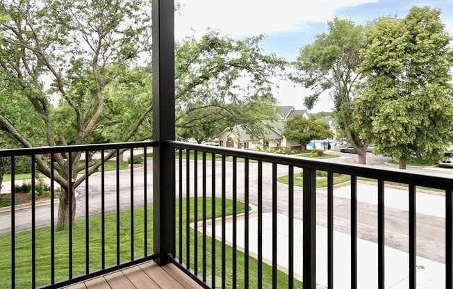 One- two- and three-bedroom apartment homes featuring amenities like three pools, fitness center, basketball court and much more at The Pointe in La Vista, NE