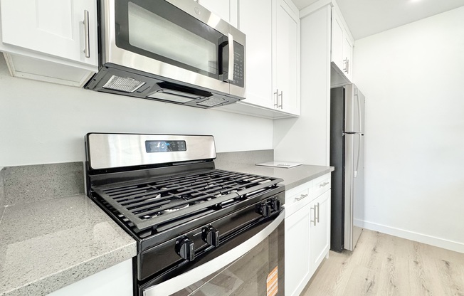 1206 S SHERBOURNE DR