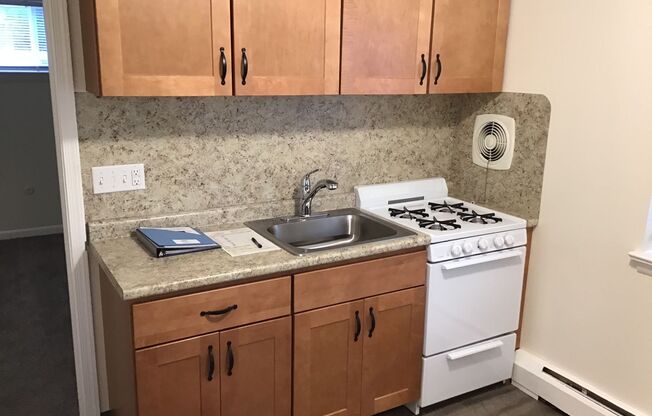 1 bed, 1 bath, 637 sqft, $1,215, Unit GL07002