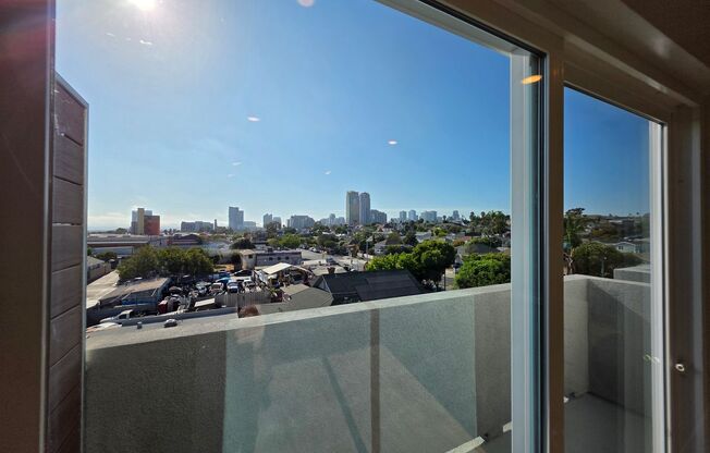 Studio, 1 bath, 324 sqft, $1,805, Unit 407