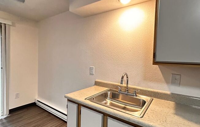 1 bed, 1 bath, 660 sqft, $1,250, Unit W - 043