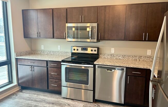 1 bed, 1 bath, 676 sqft, $1,425, Unit 225