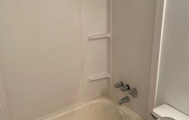 2 beds, 2 baths, 912 sqft, $1,300, Unit 315-102