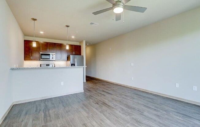 1 bed, 1 bath, 592 sqft, $1,625, Unit 418
