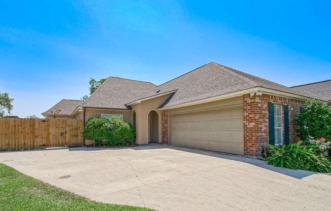 Spacious 3-Bedroom Home for Rent!