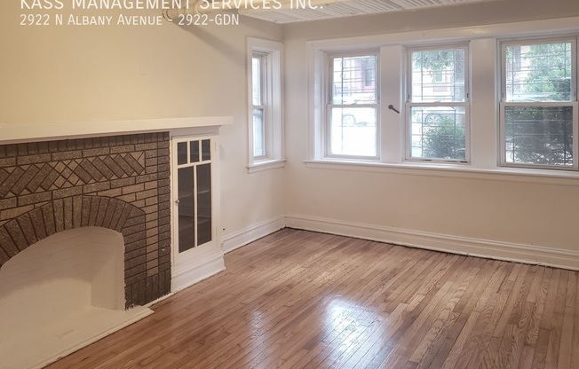 2922 N Albany Avenue