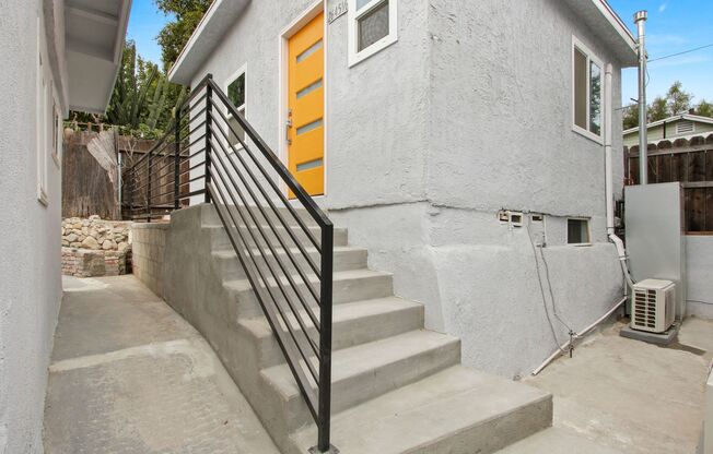 2641 Riverside Terrace