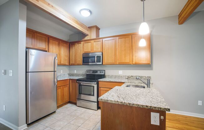 7400 N. Greenwich Avenue