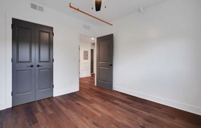 2 beds, 1 bath, $1,725, Unit 108