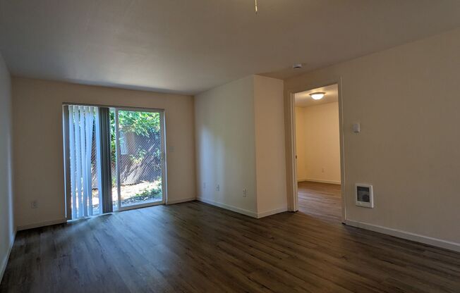 1 bed, 1 bath, 650 sqft, $1,200, Unit 02