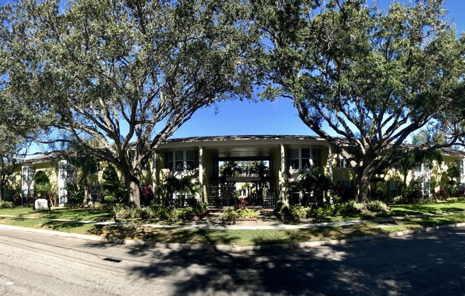 1 bed, 1 bath, 700 sqft, $1,799, Unit 117