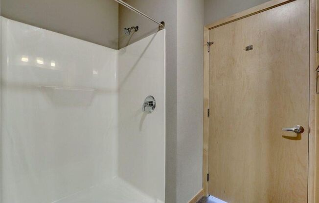 2 beds, 2 baths, 972 sqft, $2,250, Unit 313