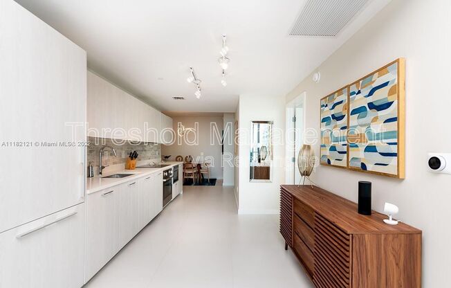 501 NE 31 ST