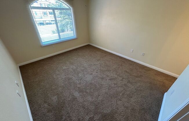 2 beds, 2 baths, $1,200, Unit # 2017