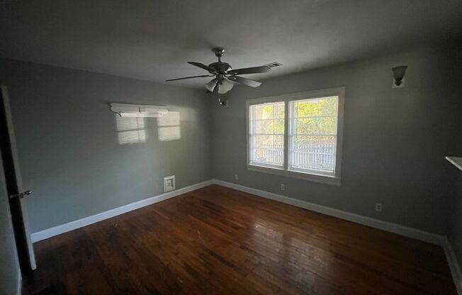 2 beds, 1 bath, $1,000