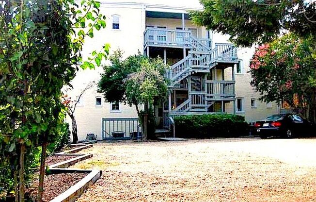 2 beds, 2 baths, $1,850, Unit UNIT 102