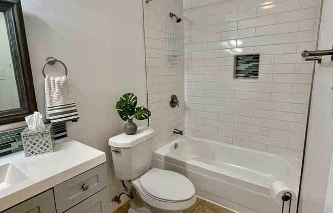4 beds, 2 baths, 1,350 sqft, $3,100, Unit B