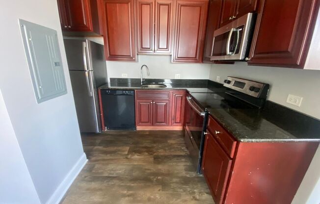 1 bed, 1 bath, 522 sqft, $1,300, Unit 1005