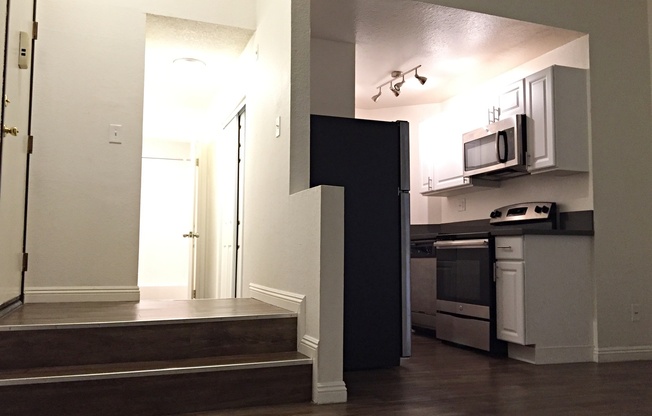 Studio, 1 bath, 435 sqft, $1,695