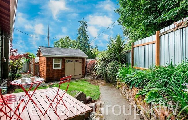 Adorable 3br, 2ba West Seattle Remodel * Beautiful Inside & Out * DT Seattle 12min