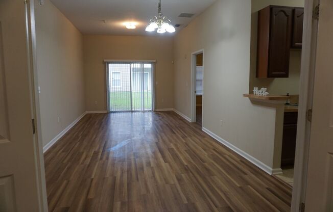 3 beds, 2 baths, $1,740, Unit Unit 102