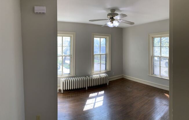 205 Valley Ave NW Apt 2