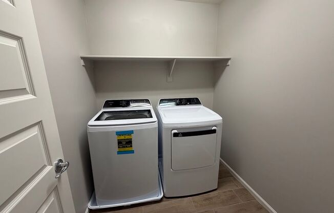 3 beds, 2.5 baths, $2,195, Unit # 22