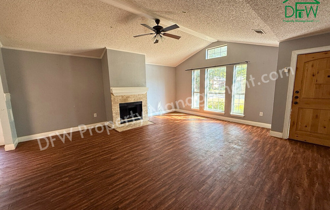 Beautiful One-Story 3 Bedroom Home for Lease in Mansfield