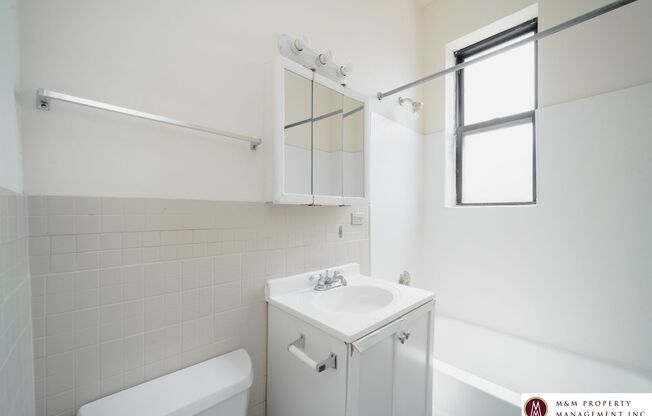 2 beds, 1 bath, 675 sqft, $1,800, Unit 1117-4M