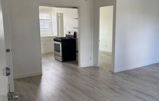 2 beds, 1 bath, $1,950, Unit 5940-6
