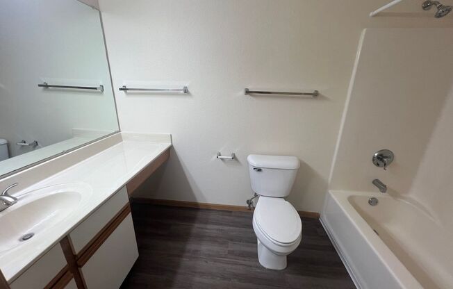2 beds, 2 baths, 1,175 sqft, $1,835, Unit 2606C302