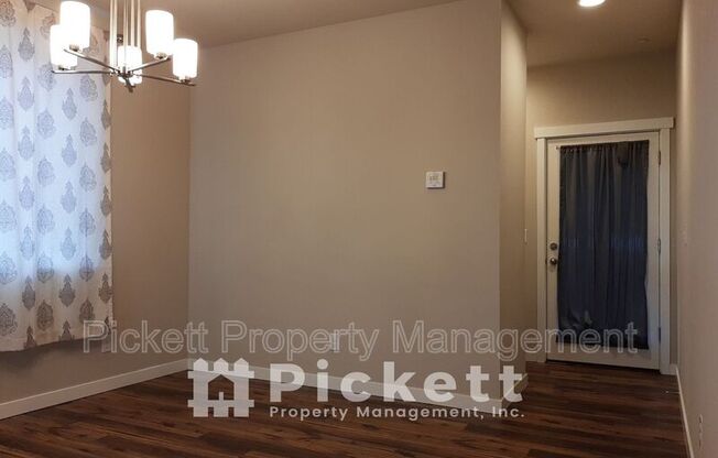 1004 SAMARA ST