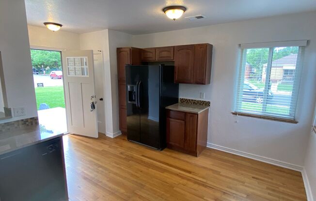 2 beds, 1 bath, $1,975