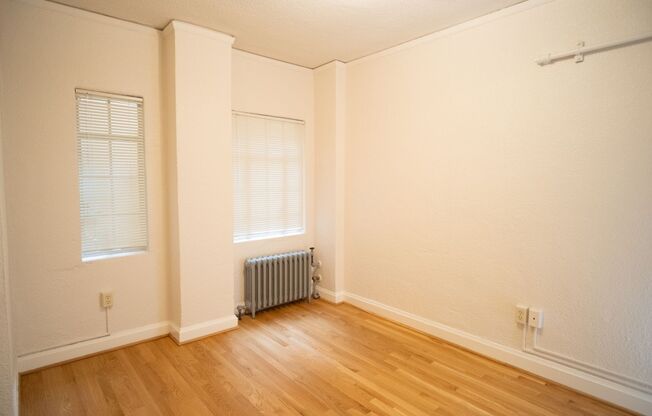 1 bed, 1 bath, 400 sqft, $1,090, Unit 105