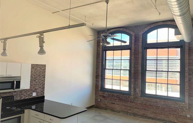 1 bed, 1 bath, 670 sqft, $1,350, Unit 209