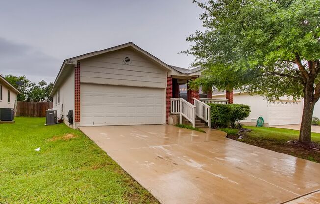 Adorable 3 bedroom off Shaenfield and 1604