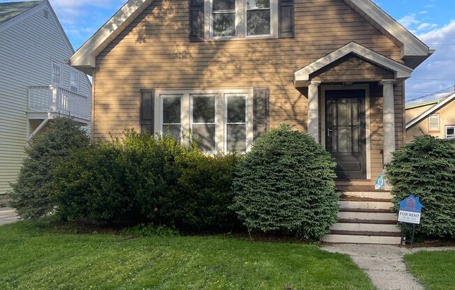 306 N 71st St lower