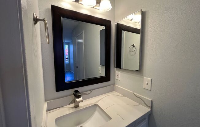 2 beds, 2 baths, 895 sqft, $1,998, Unit 316