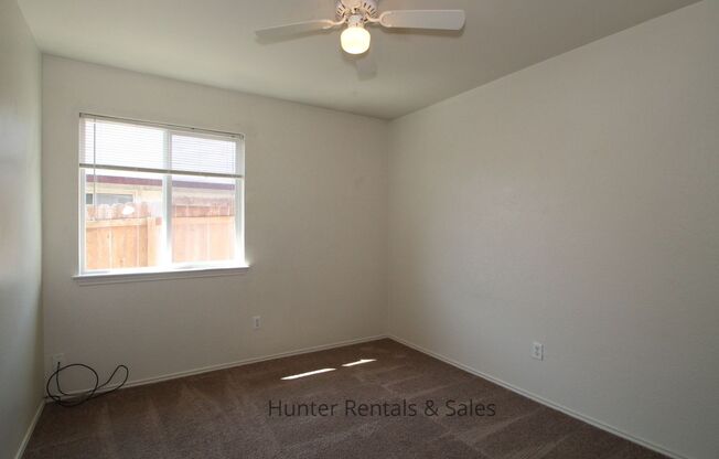 3 beds, 2 baths, $1,325