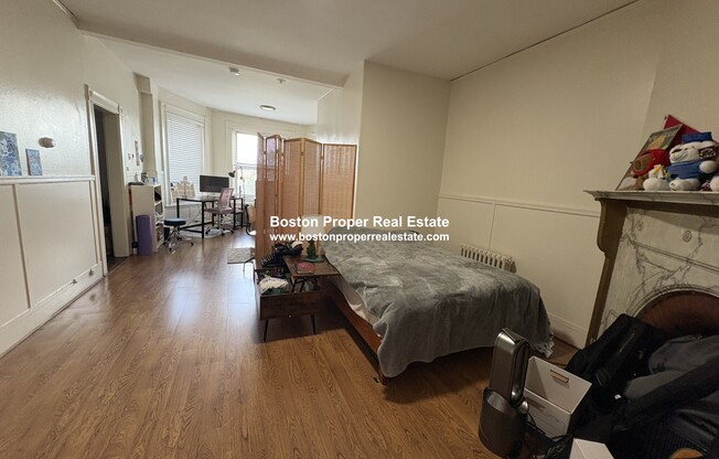 27 Bay State Rd