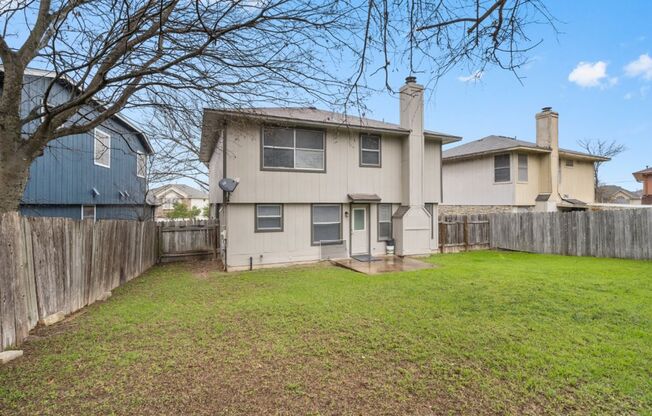 911 Flatters Way, TX 78660