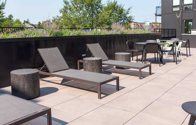 Sundecks at CityLine Apartments, Minneapolis, Minnesota