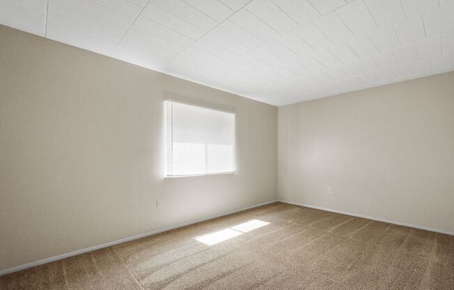 2 beds, 1 bath, 900 sqft, $1,049, Unit 112 I