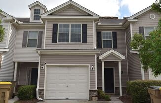 Townhome in Richmond Hill!!