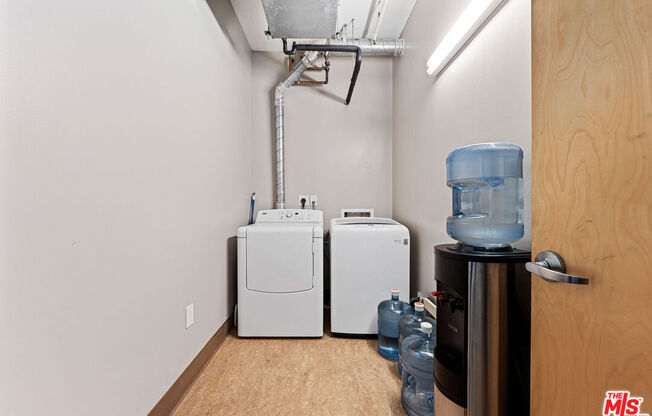 1 bed, 1 bath, 950 sqft, $3,150, Unit 1111