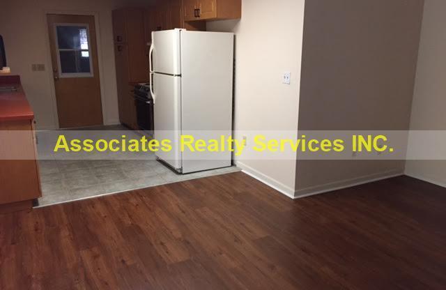 *SUBLEASE* Recently Remodeled in Hazel Heights!