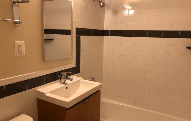 Studio, 1 bath, 440 sqft, $2,400, Unit 0720