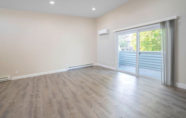 2 beds, 1 bath, 1,050 sqft, $2,800, Unit 74-6