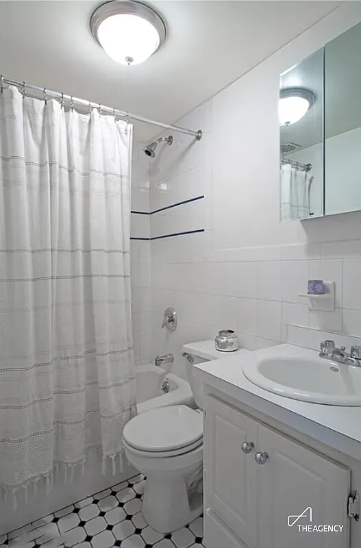 75 W 85 ST